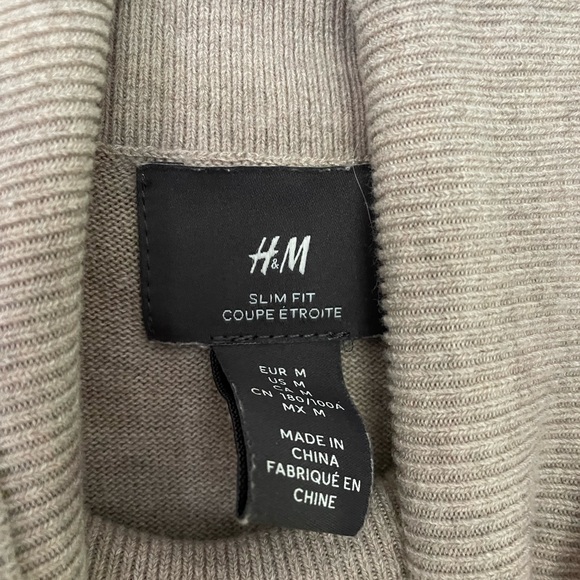 H&M turtle neck sweater - Picture 3 of 4